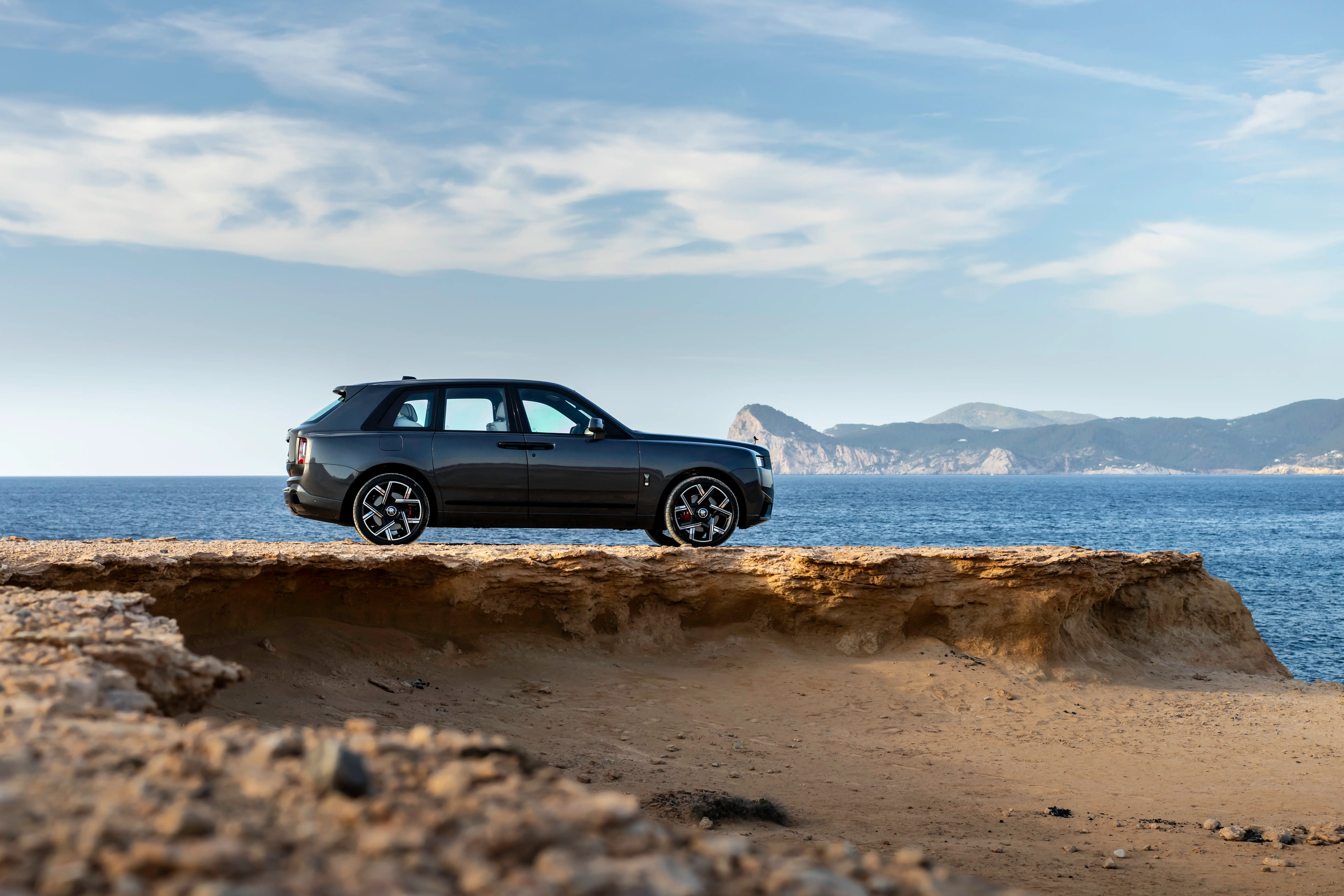 Rolls‑Royce Cullinan - imagen 1